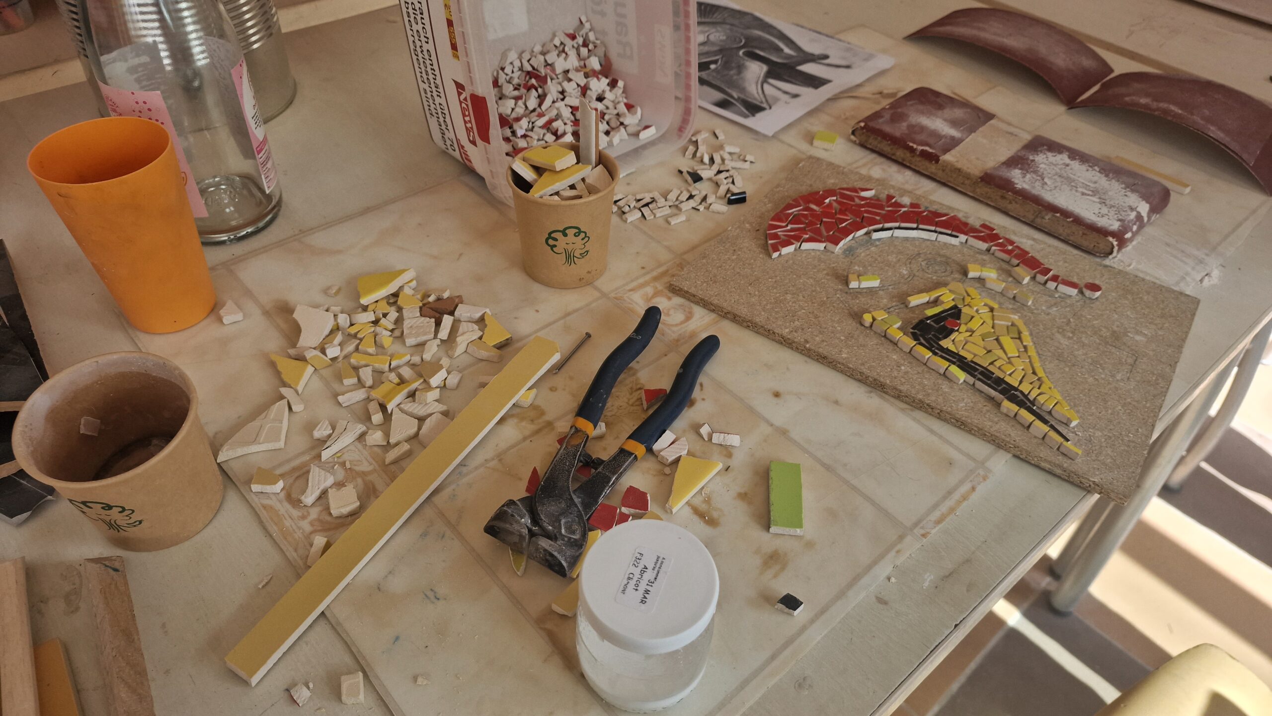 Un atelier mosaïque pour "recoller les morceaux" - Fédération de ...