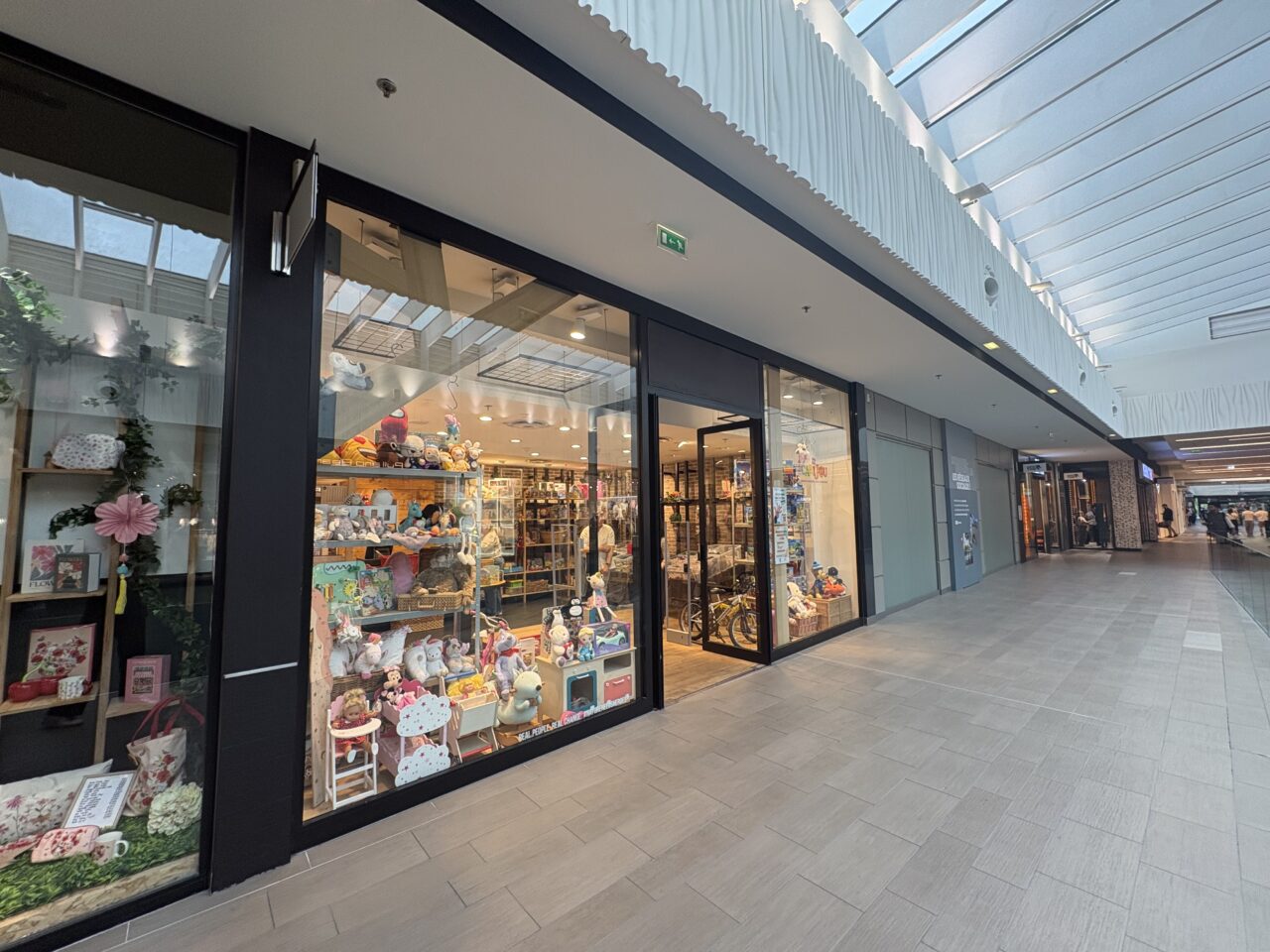 Jusqu'au 20 juin 2026, Carijou installe une boutique au centre commercial Rivétoile, à Strasbourg, pour proposer ses jouets d'occasion.